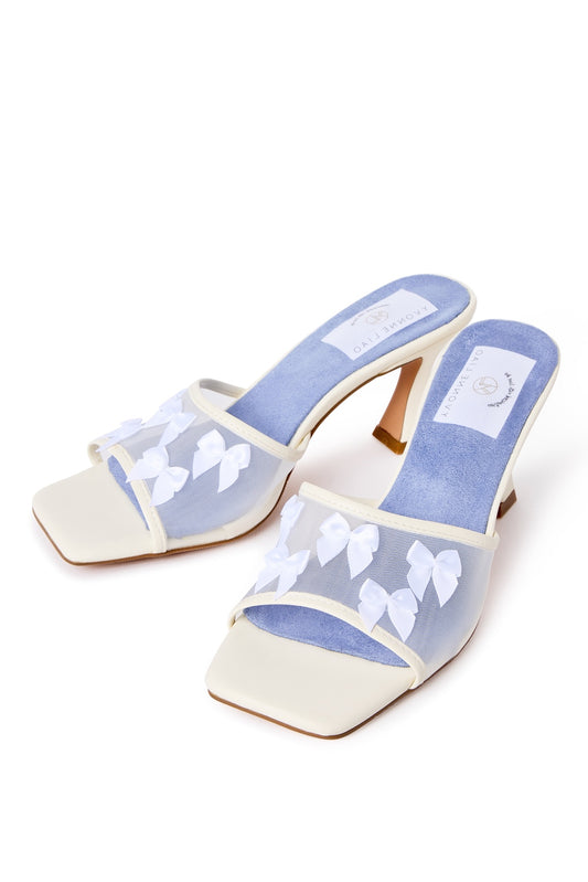 Dosoris Ribbon Heels