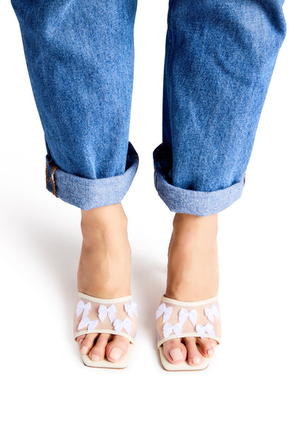 Dosoris Ribbon Heels